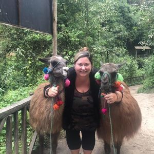 Meet your Posher, Elizabeth